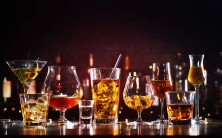 Alcoholic Beverages Market Outlook & Opportunities 2025–2033
