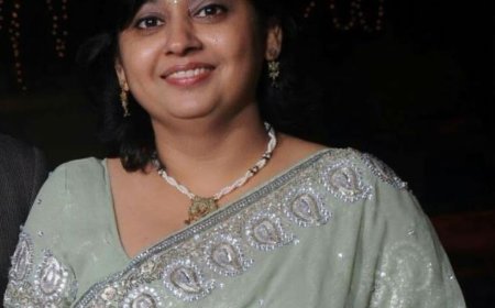 Rashmi Kaushik: Poet, Author, and Advocate for Modern Indian Culture