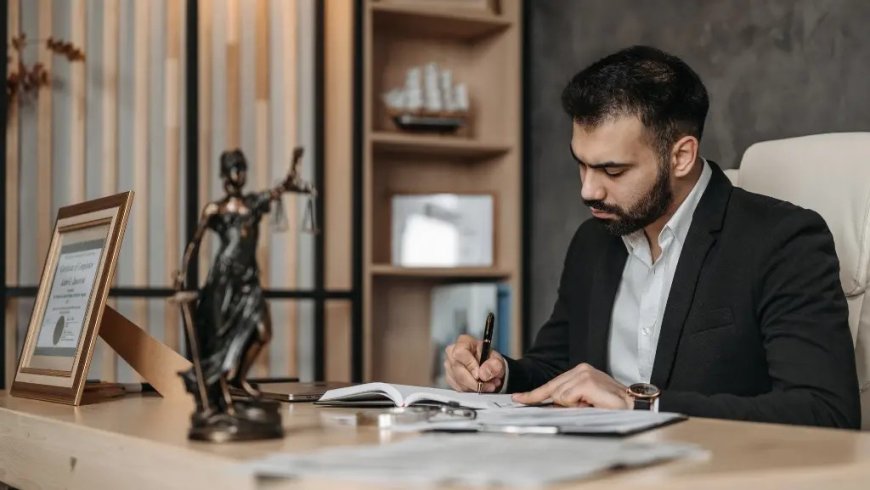 Choosing the Right Commercial and Family Lawyer in Dubai