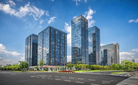 Signature Global Project: A New Mixed-Use Landmark on SPR Road