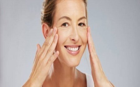 What are the benefits of fractional laser treatment for skin at Royal Clinic?