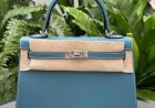 Top Fashion Tips for Styling Luxury-Inspired Handbags