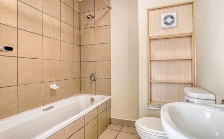 How Kitchen and Bath Remodel Contractors Turn Small Spaces Into Stunning Showpieces