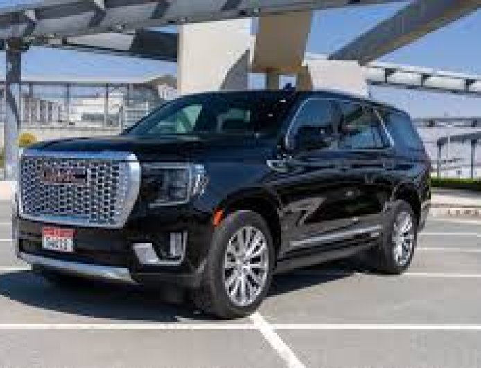 Why GMC Yukon and Toyota Land Cruiser Rentals Are Popular in Dubai