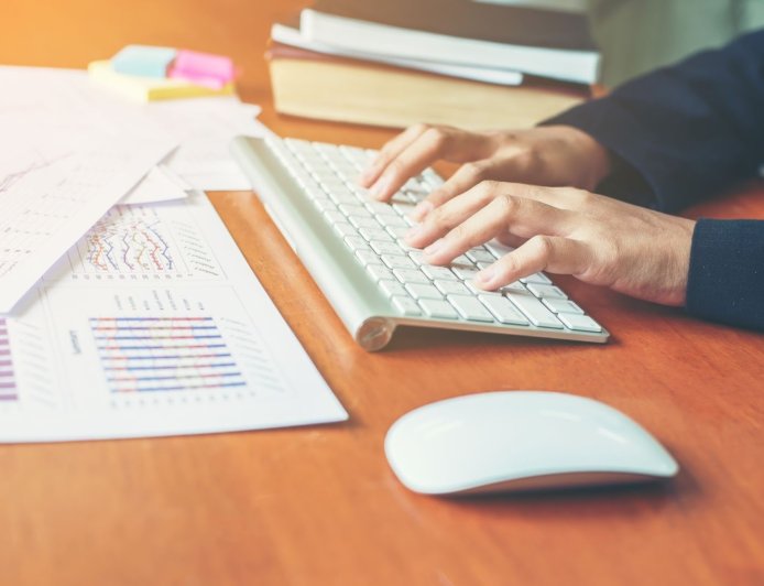 How to Interpret Cash Flow Statements Effectively for a Business Finance Assignment?