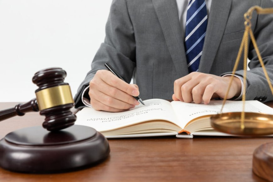 How to Cite Legal Sources Correctly in Law Assignments: Bluebook & OSCOLA Tips