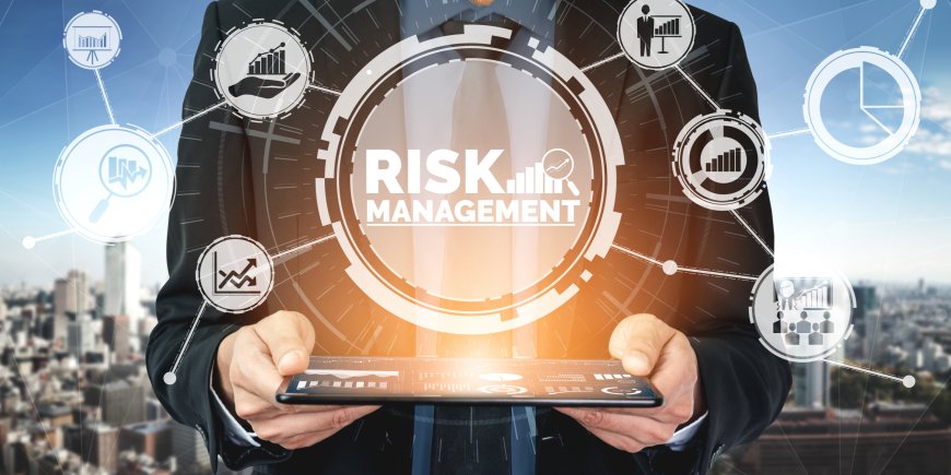 Managing Risk and Compliance in Modern Workplace Communications