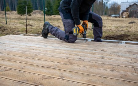 Custom Deck Builders for Safe and Beautiful Outdoor Spaces