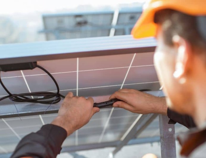 Best Solar Company for Home vs Commercial Installation