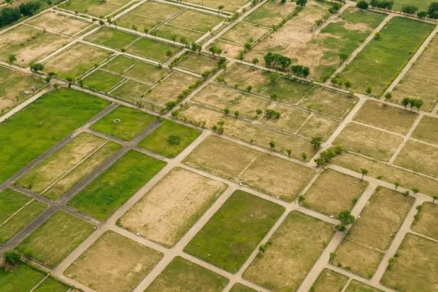 Why Investors Are Choosing Skymarx Plots Kharkhoda Over Other Projects
