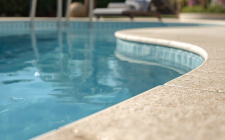 Splash Swimming Pool Finishes: Materials That Last