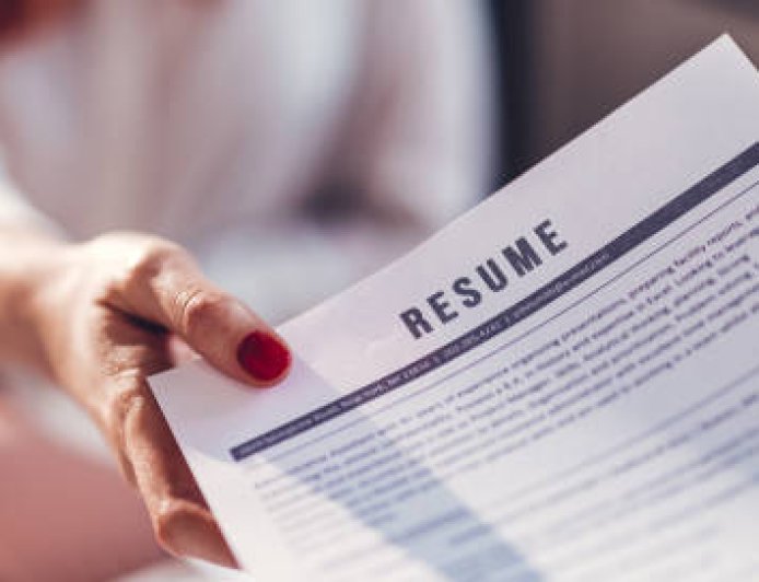 How to Write a Software Engineer CV in the UK: Skills, Projects and Experience