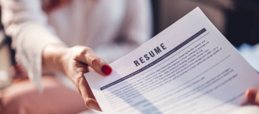 How to Write a Software Engineer CV in the UK: Skills, Projects and Experience