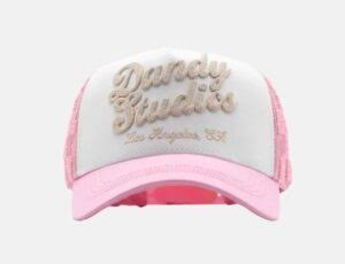 Materiales, Ajuste y Diseño: Factores que Definen una Buena Gorra en el Streetwear Actual